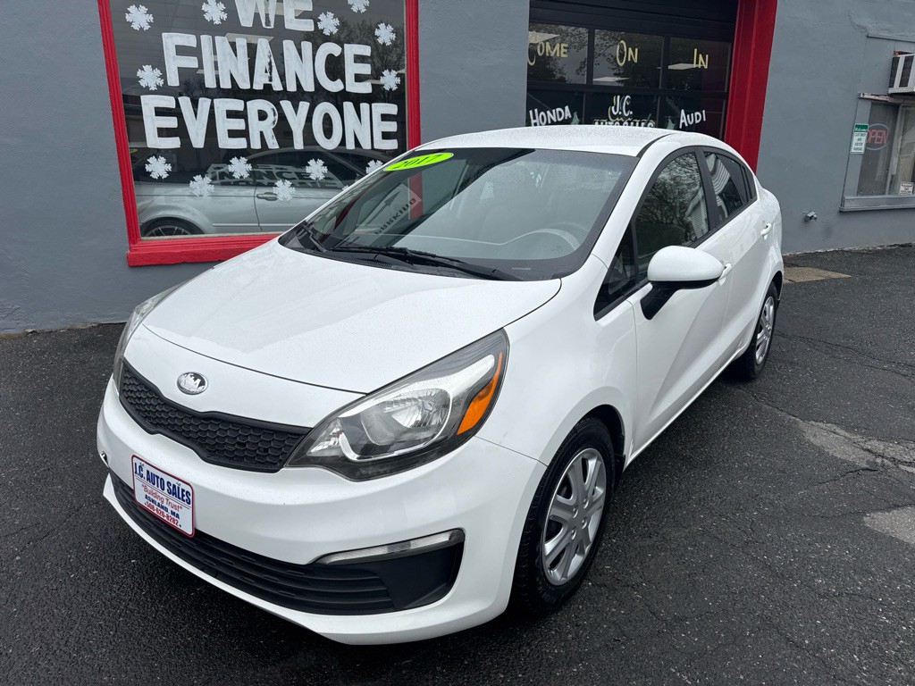 2017 Kia Rio Image 1