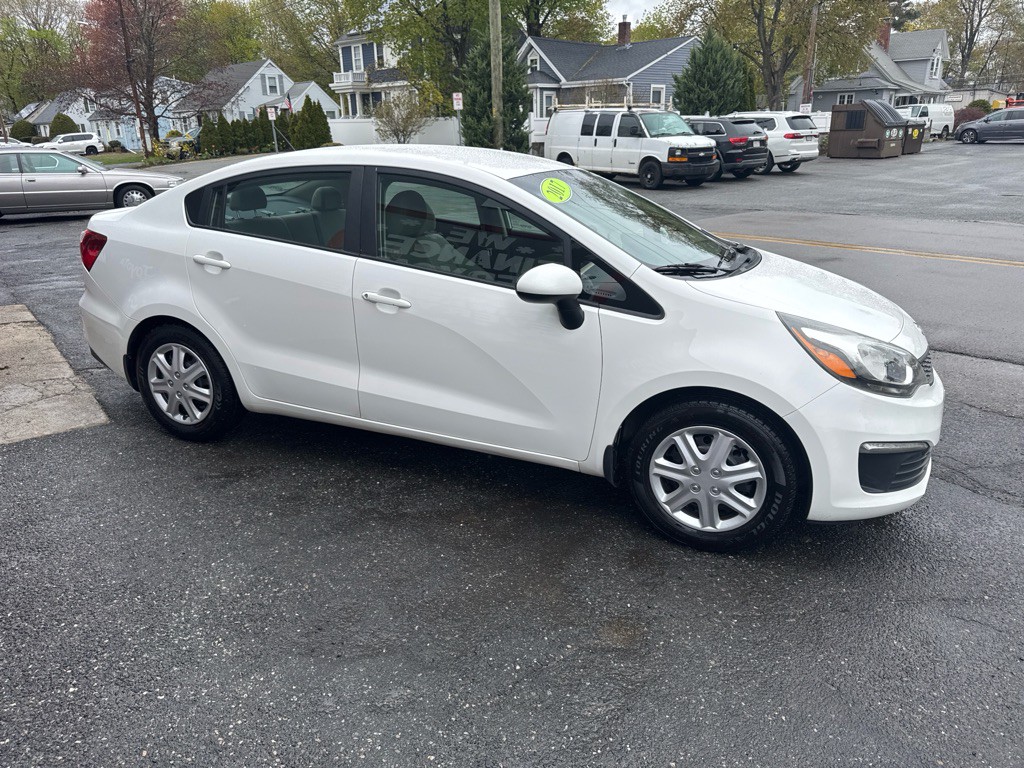 2017 Kia Rio Image 4