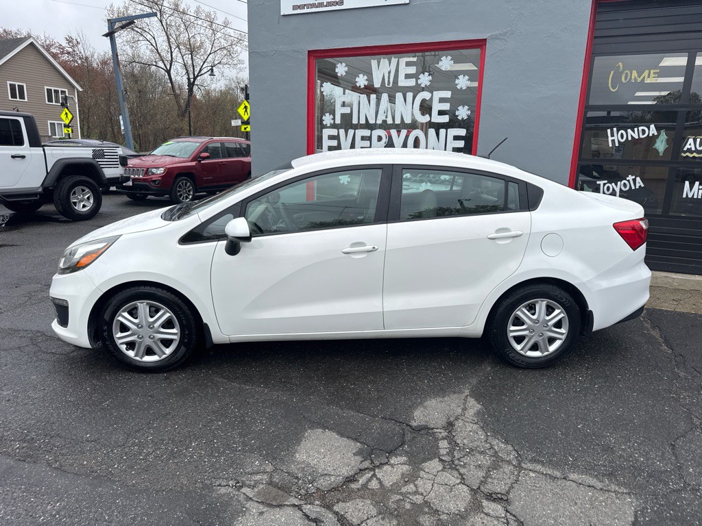 2017 Kia Rio Image 8