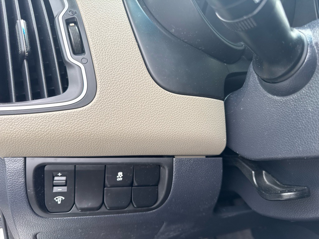 2017 Kia Rio Image 30
