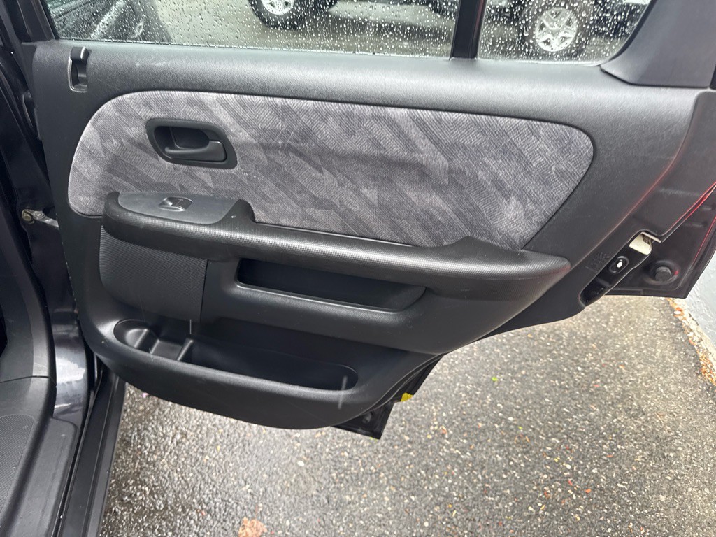 2004 Honda CR-V Image 24