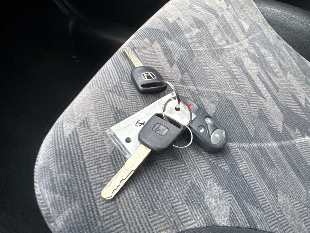 2004 Honda CR-V Image 31