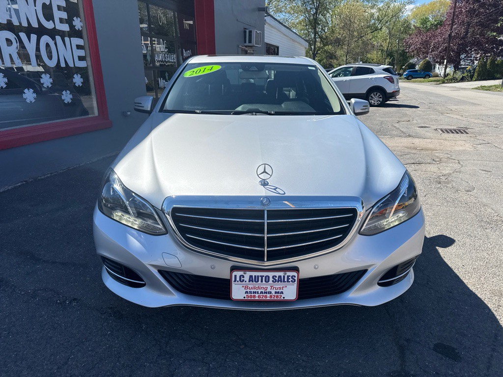 2014 Mercedes-Benz E-Class Image 2