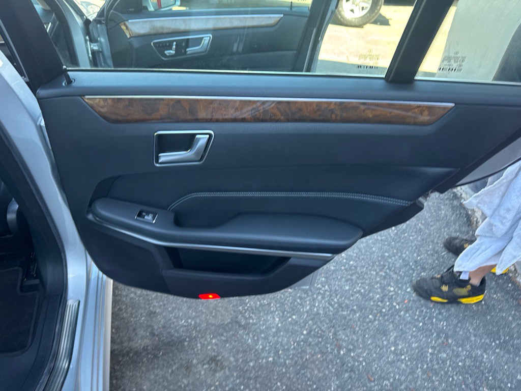 2014 Mercedes-Benz E-Class Image 22