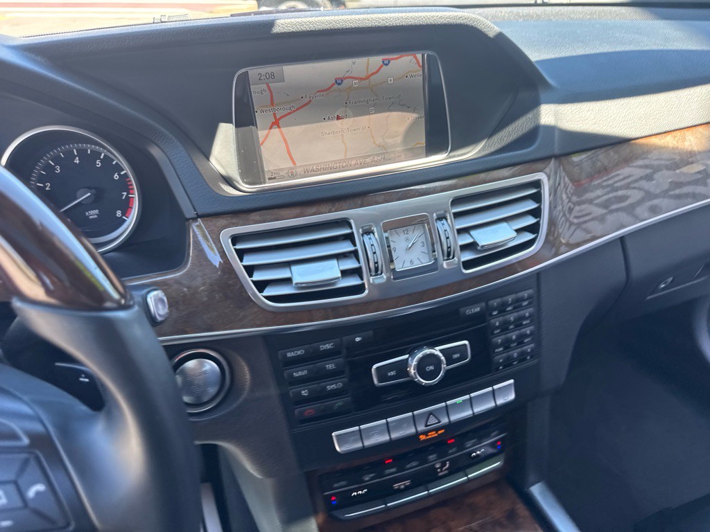 2014 Mercedes-Benz E-Class Image 27