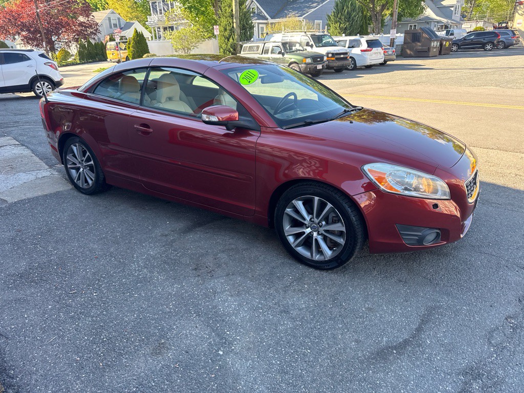 2011 Volvo C70 Image 4