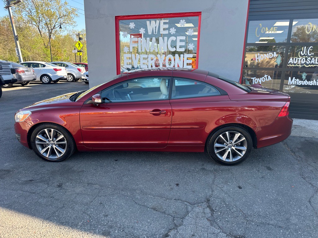 2011 Volvo C70 Image 8