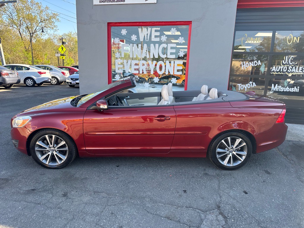 2011 Volvo C70 Image 11
