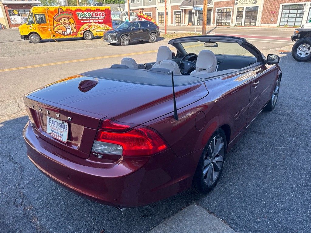 2011 Volvo C70 Image 14