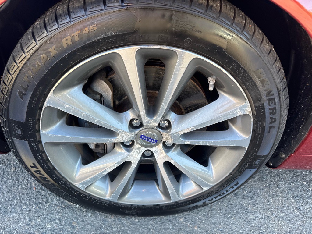 2011 Volvo C70 Image 16