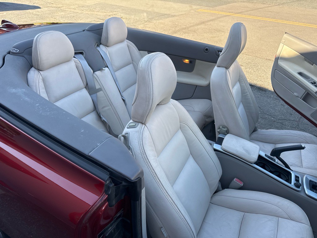 2011 Volvo C70 Image 25