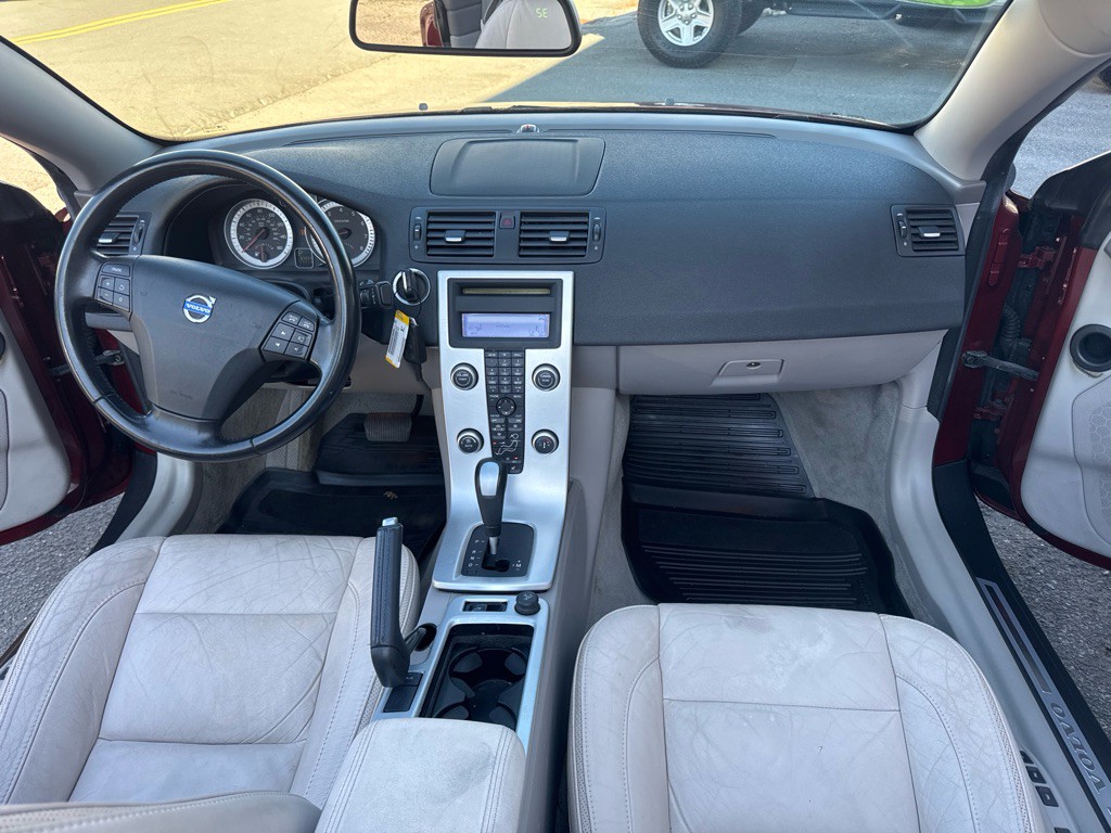 2011 Volvo C70 Image 26