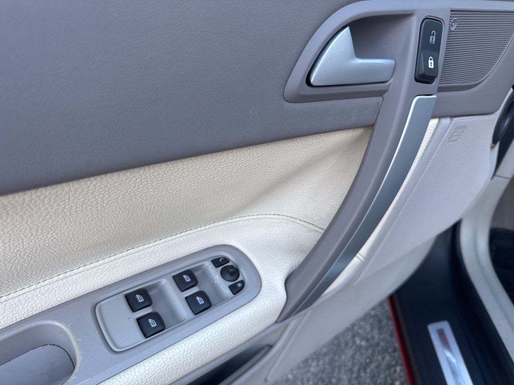 2011 Volvo C70 Image 29