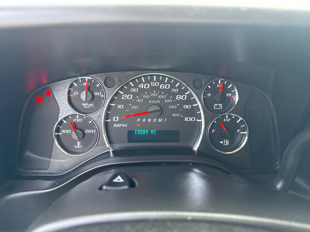 2016 Chevrolet Express Image 26