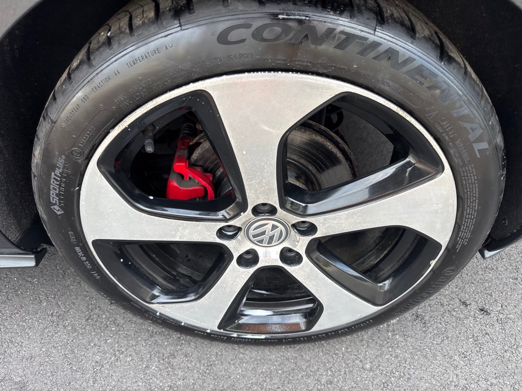 2017 Volkswagen GTI Image 10