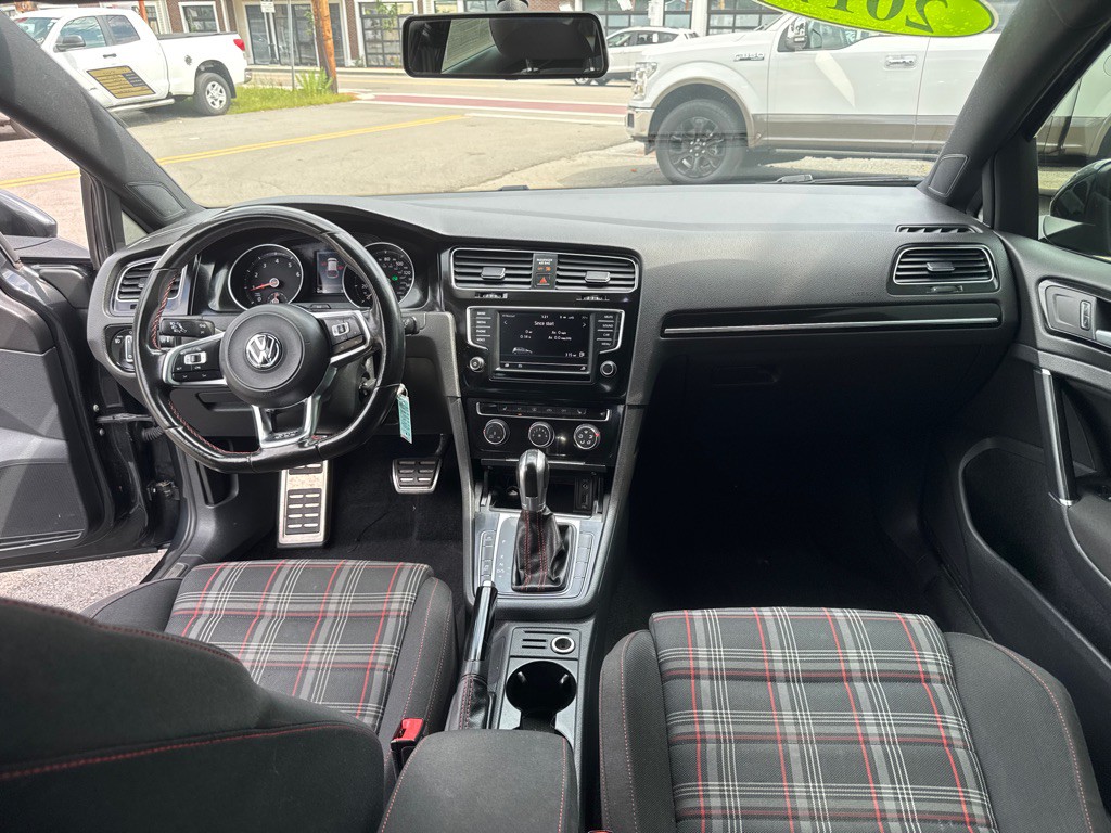 2017 Volkswagen GTI Image 20