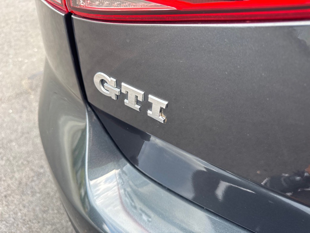 2017 Volkswagen GTI Image 21
