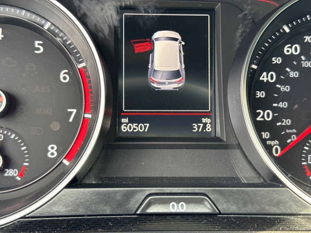 2017 Volkswagen GTI Image 27