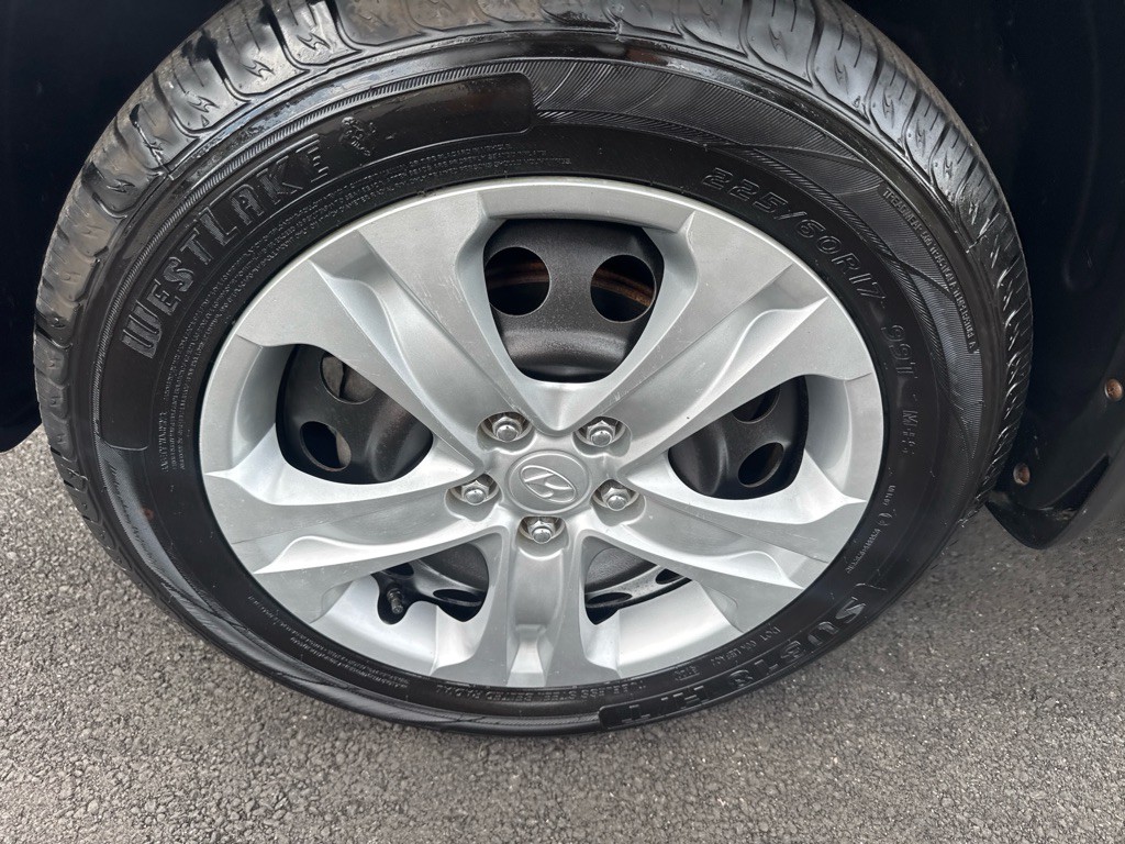 2011 Hyundai Tucson Image 9