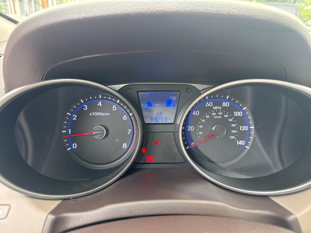 2011 Hyundai Tucson Image 27