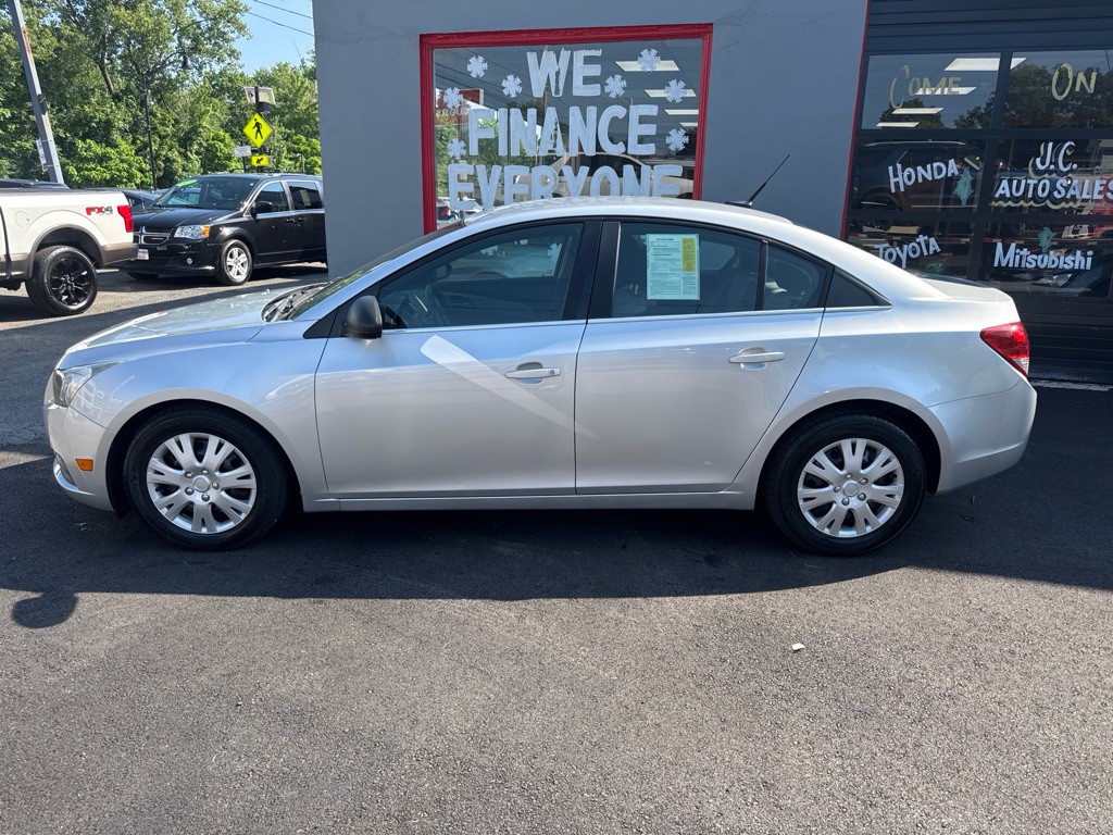 2012 Chevrolet Cruze Image 7