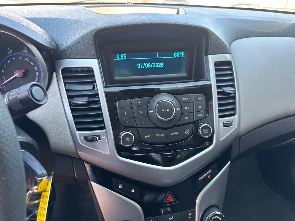 2012 Chevrolet Cruze Image 24
