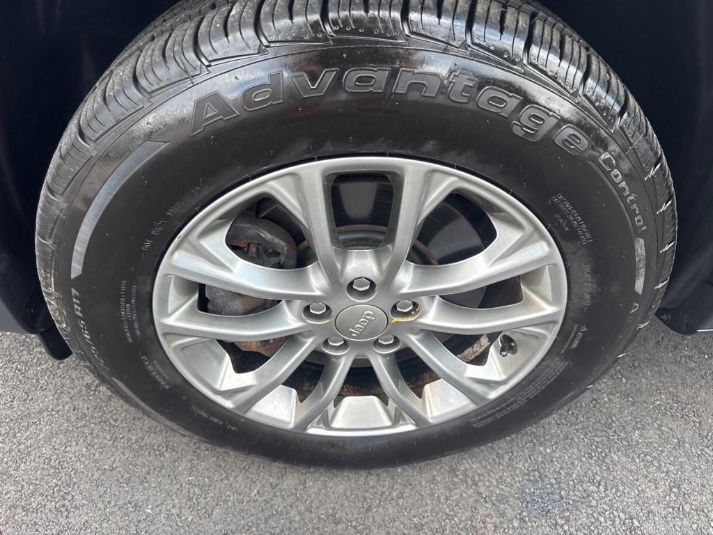 2020 Jeep Cherokee Image 11