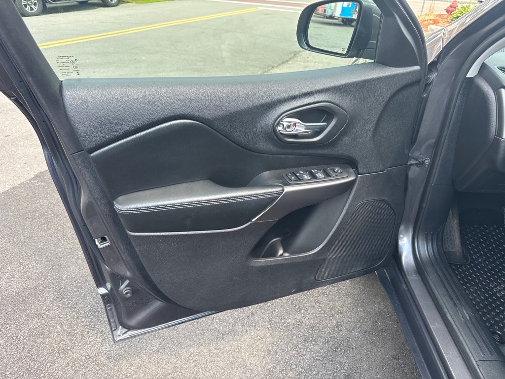 2020 Jeep Cherokee Image 16