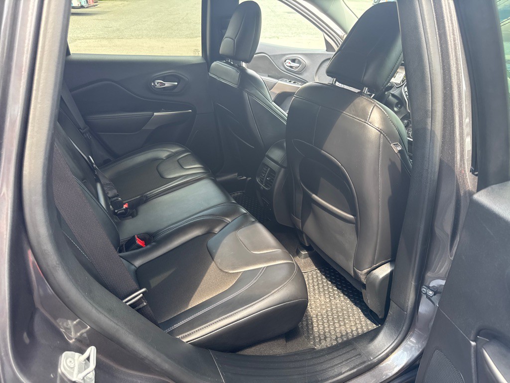 2020 Jeep Cherokee Image 22