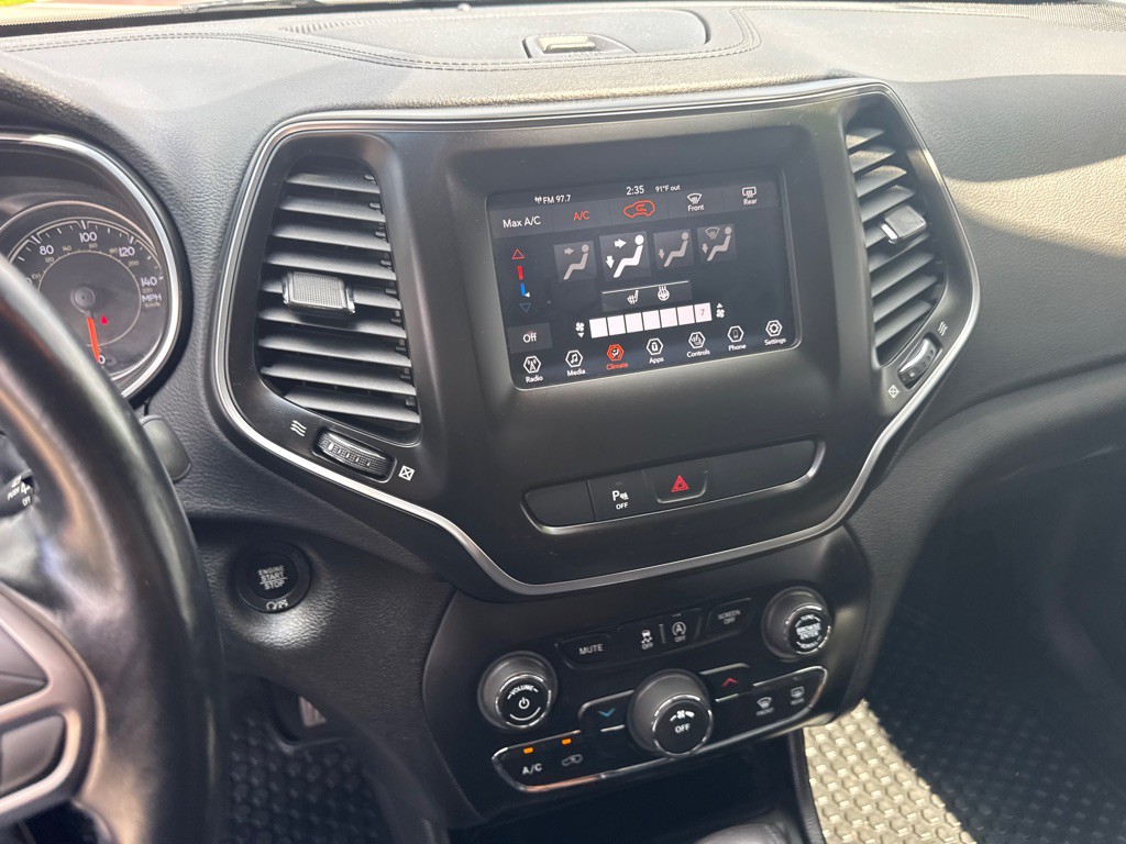 2020 Jeep Cherokee Image 29