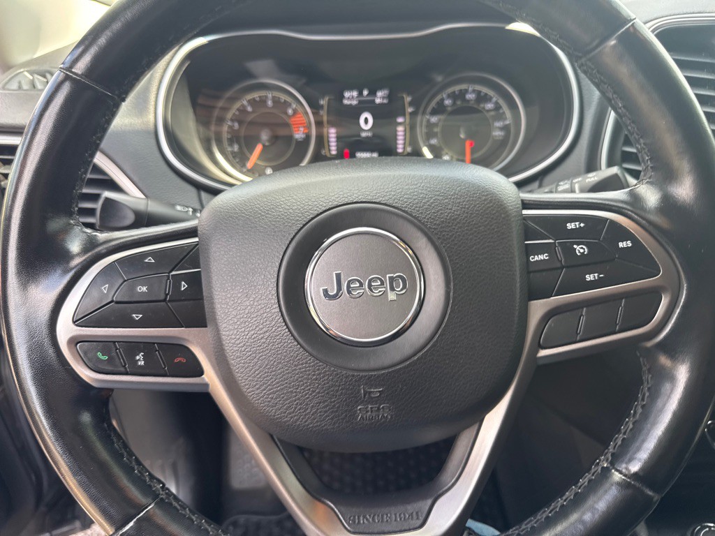 2020 Jeep Cherokee Image 32
