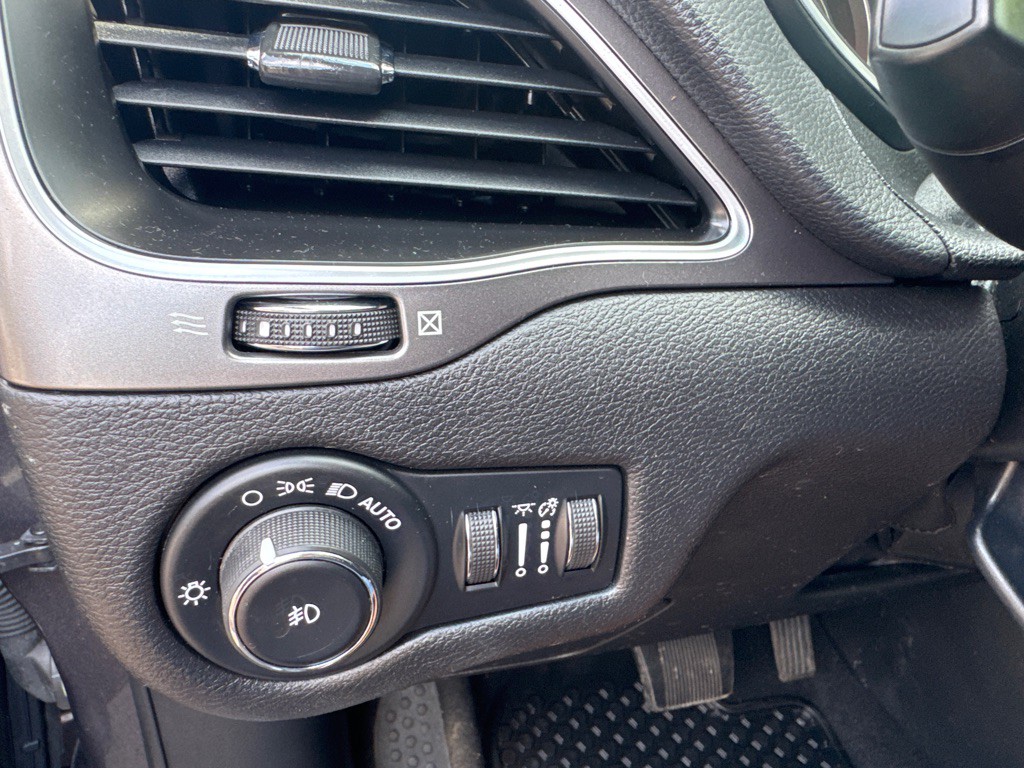 2020 Jeep Cherokee Image 33