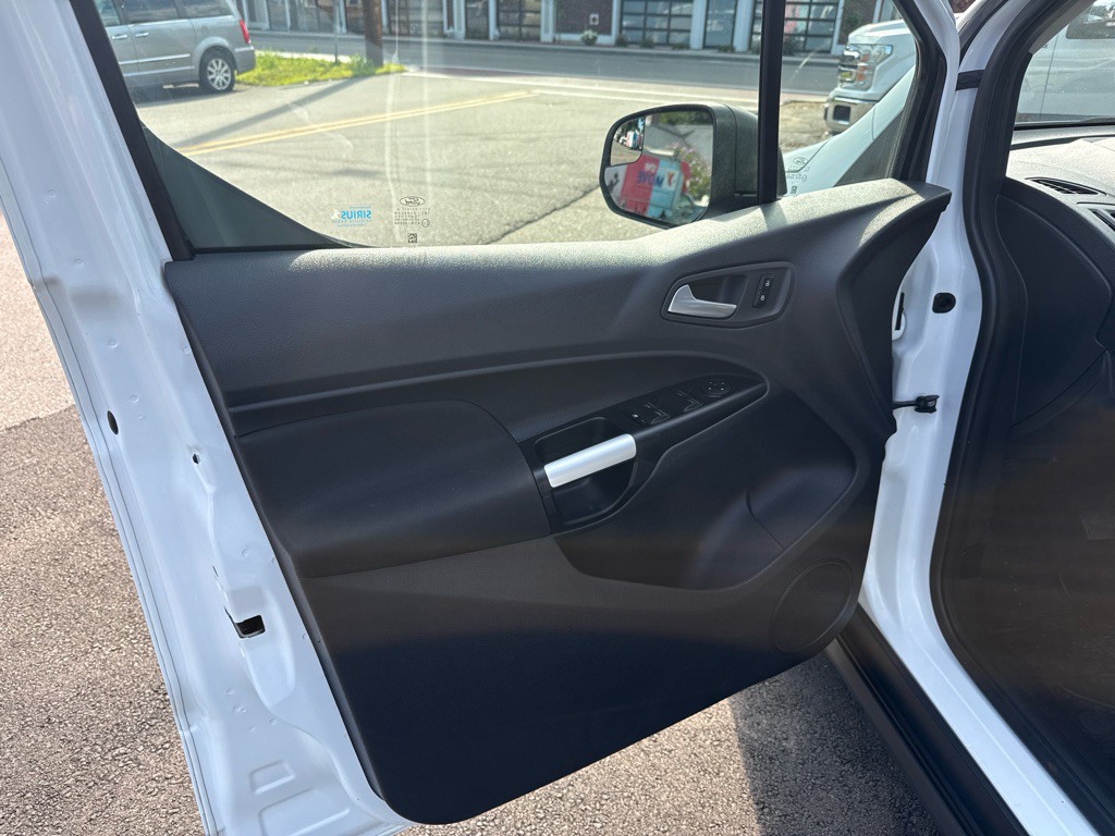 2017 Ford Transit Connect Image 8