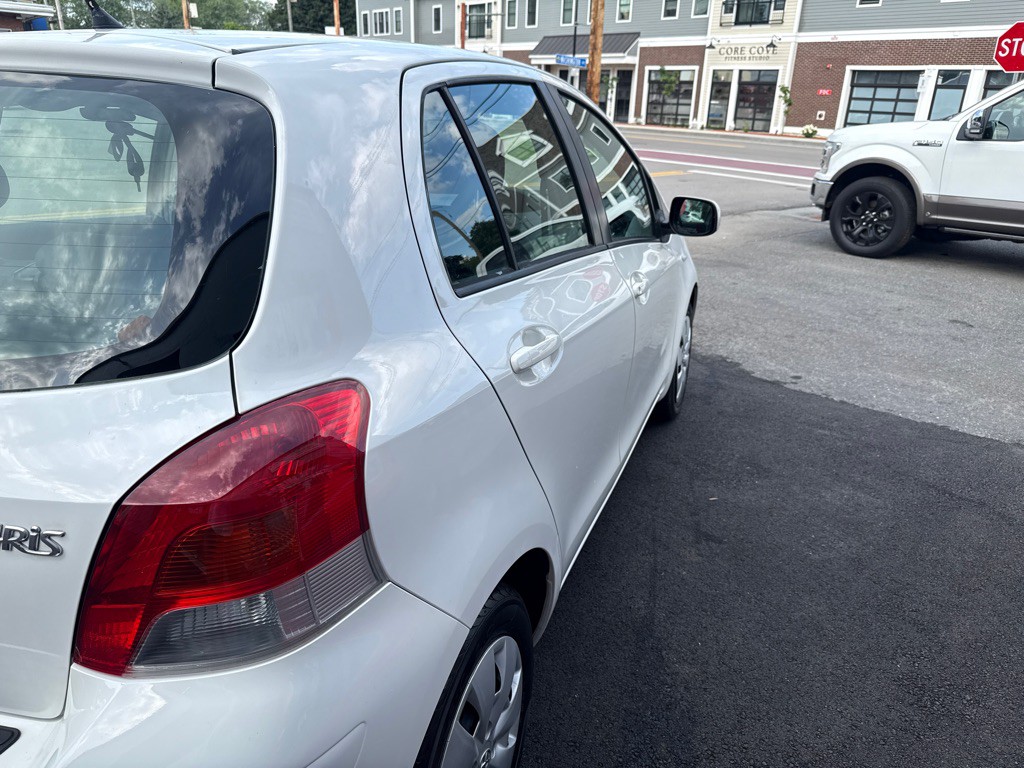 2009 Toyota Yaris Image 7