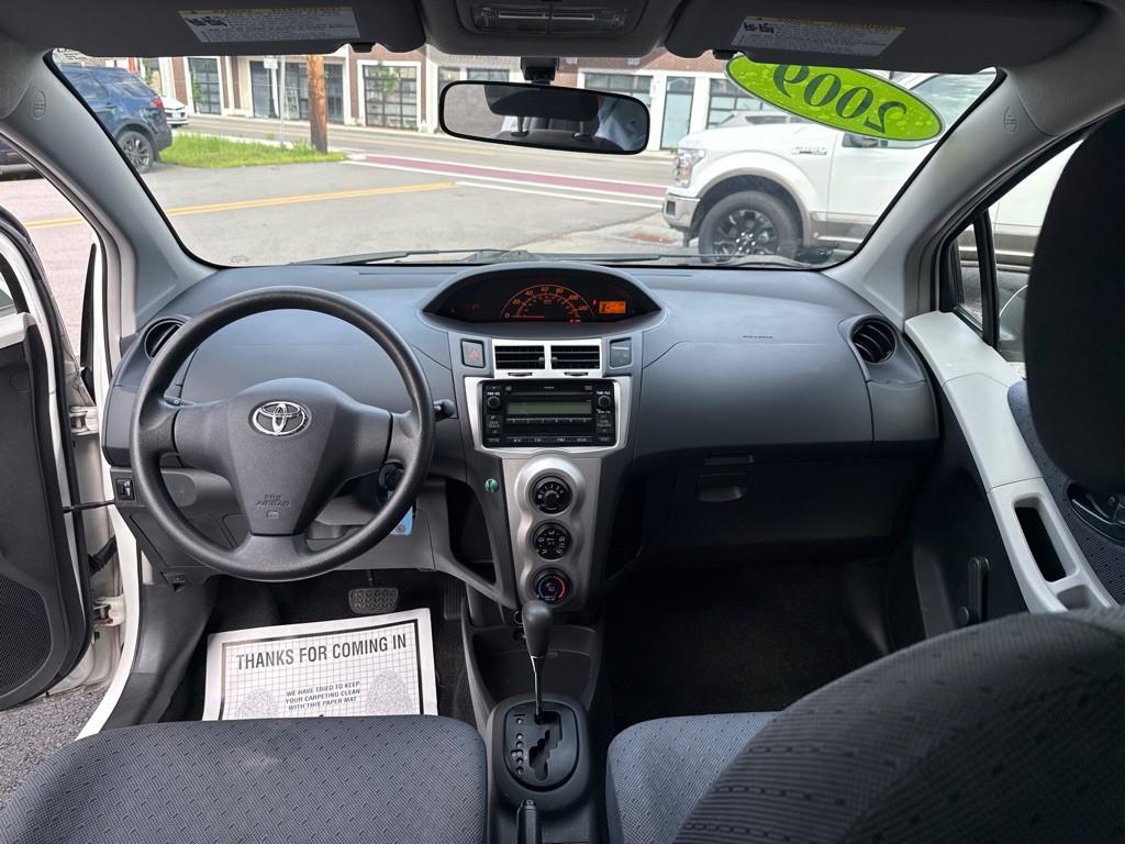 2009 Toyota Yaris Image 18