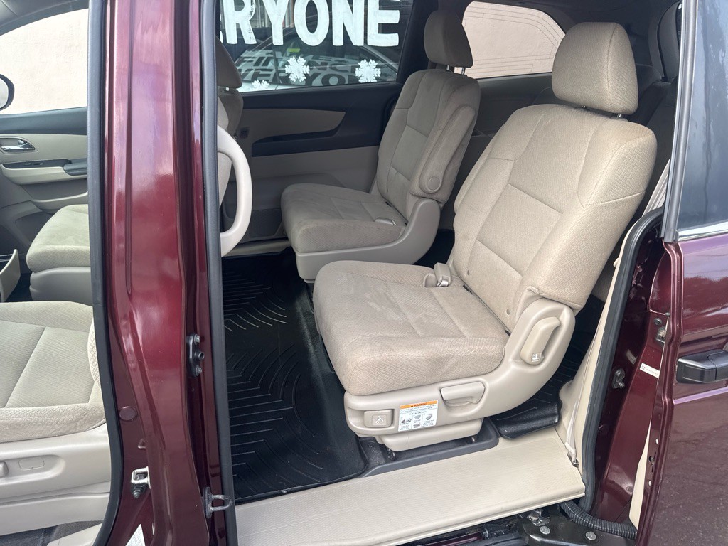 2014 Honda Odyssey Image 17