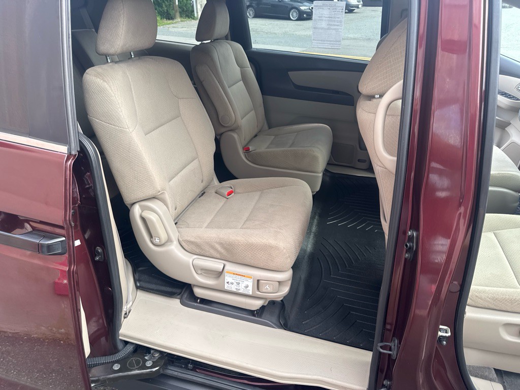 2014 Honda Odyssey Image 21