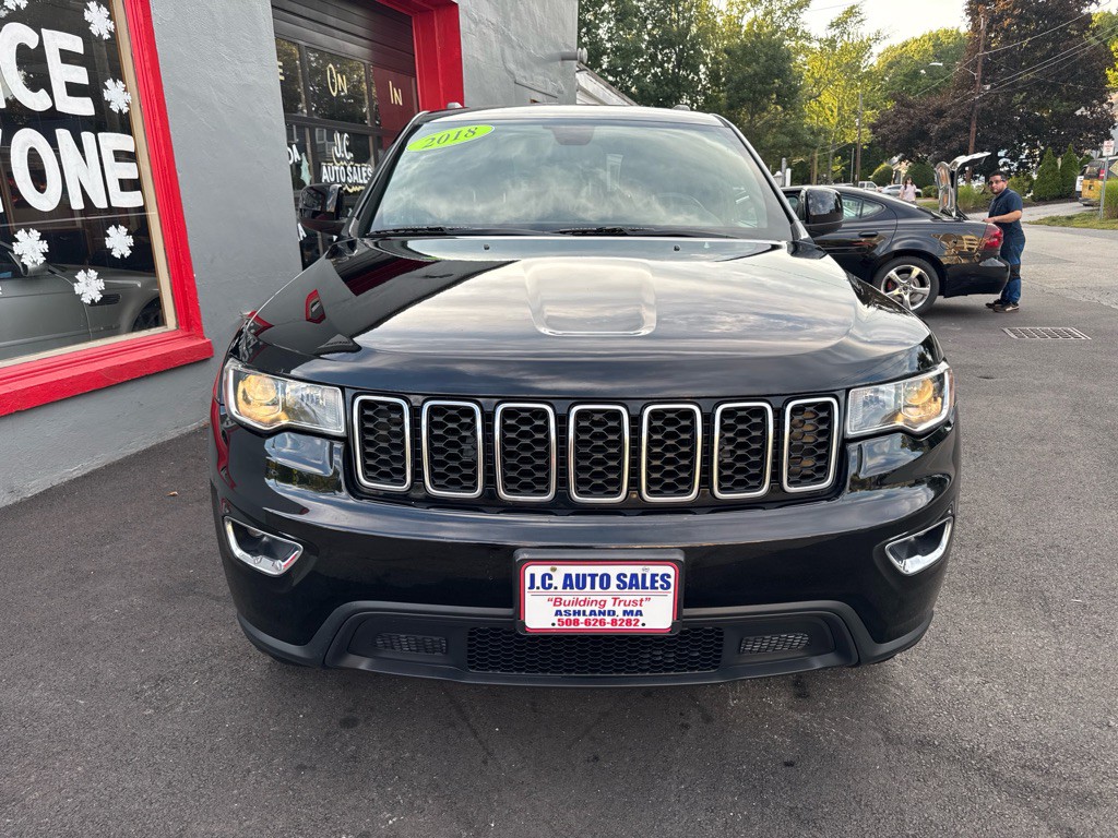 2018 Jeep Grand Cherokee Image 2