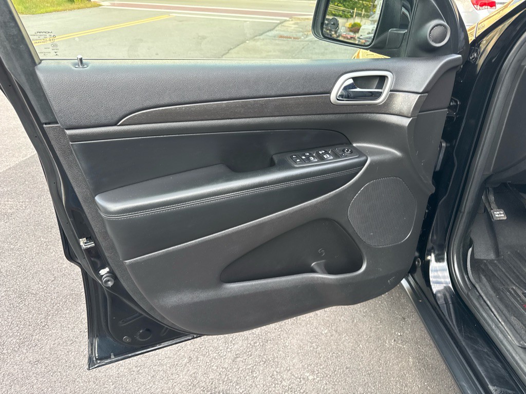 2018 Jeep Grand Cherokee Image 13