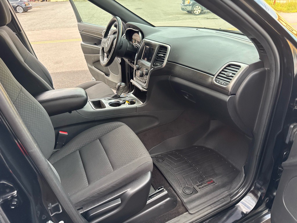 2018 Jeep Grand Cherokee Image 17