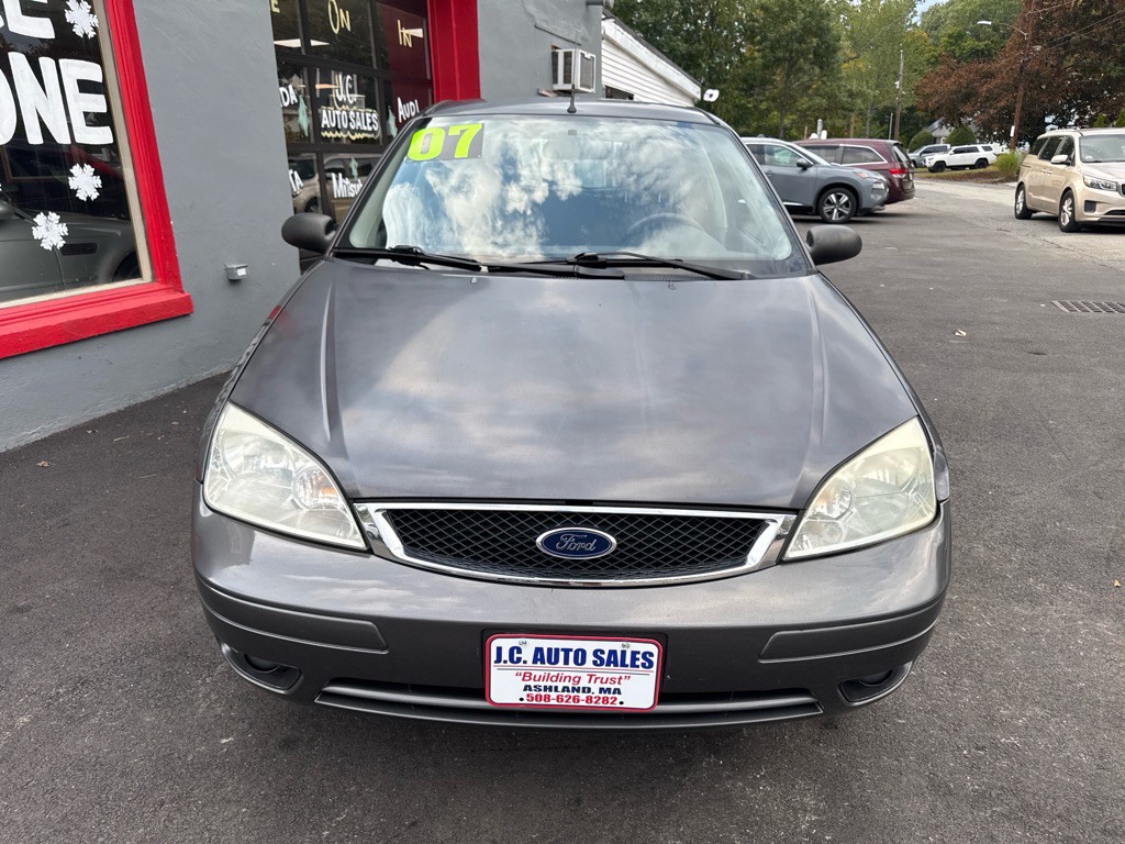 2007 Ford Focus Image 2