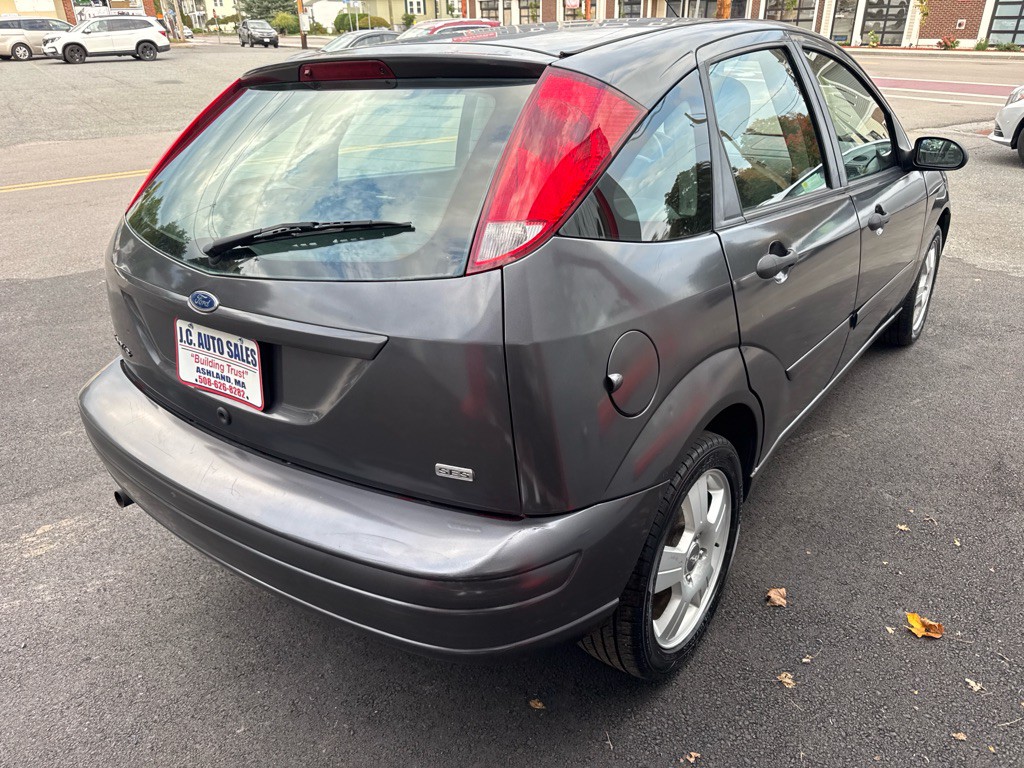 2007 Ford Focus Image 4