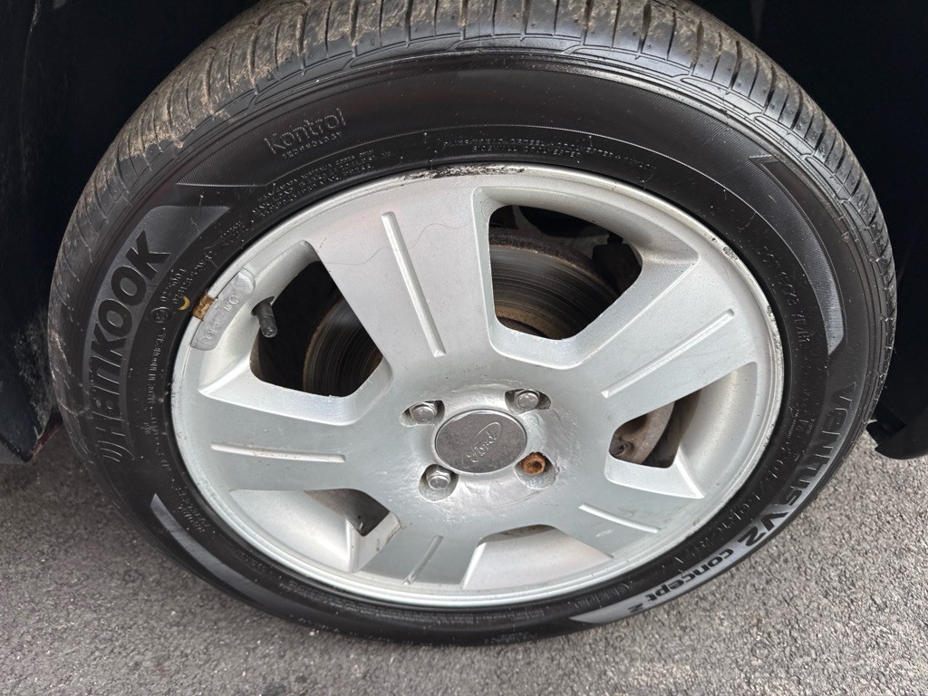 2007 Ford Focus Image 12