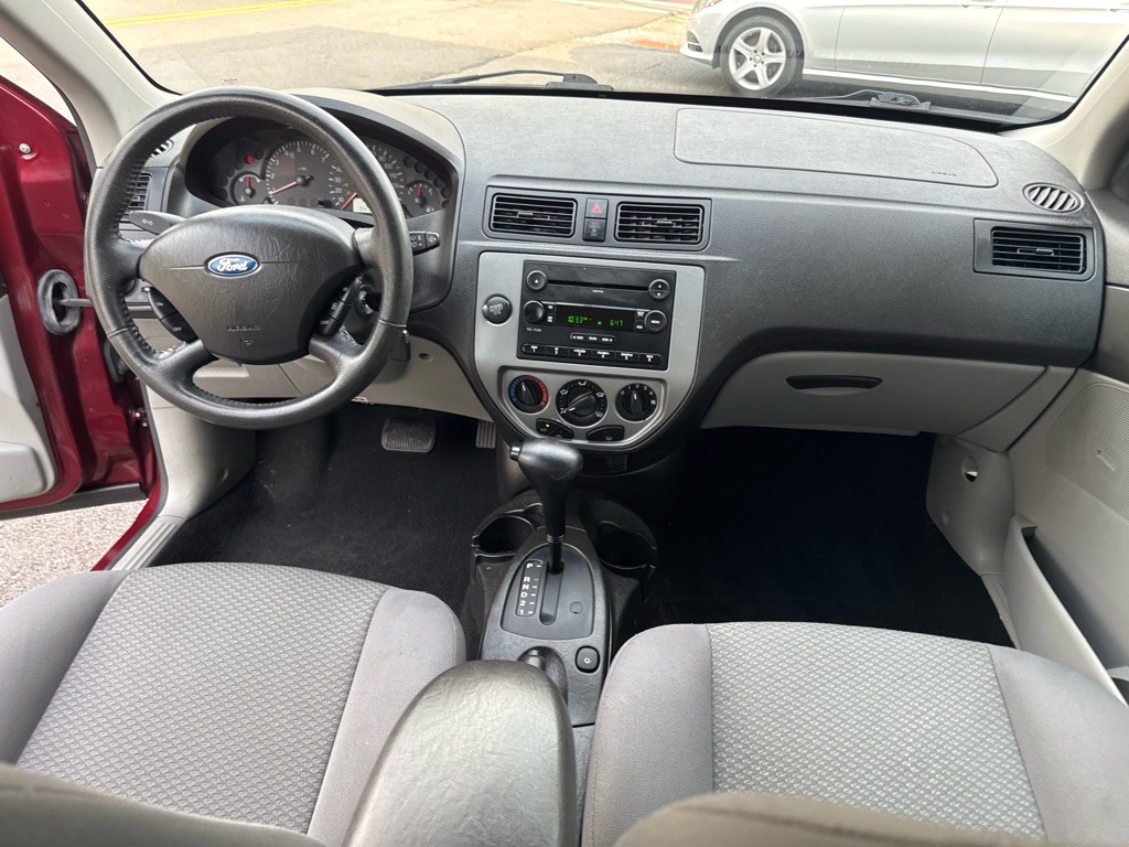2007 Ford Focus Image 21