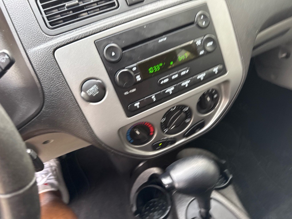 2007 Ford Focus Image 25