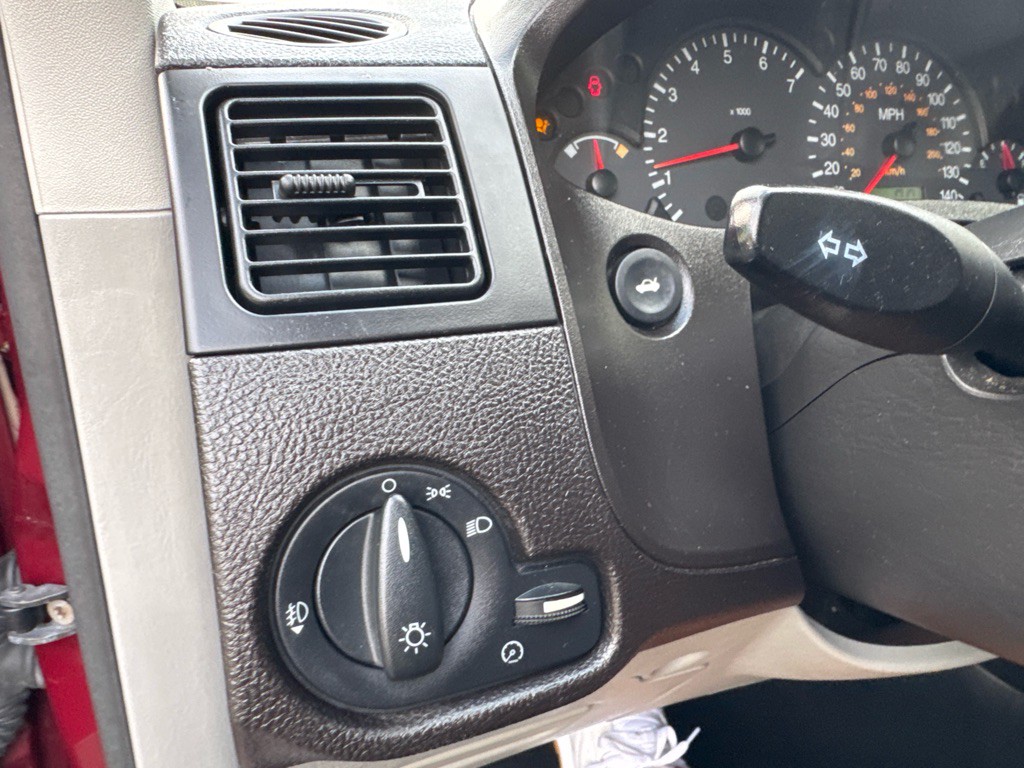 2007 Ford Focus Image 29