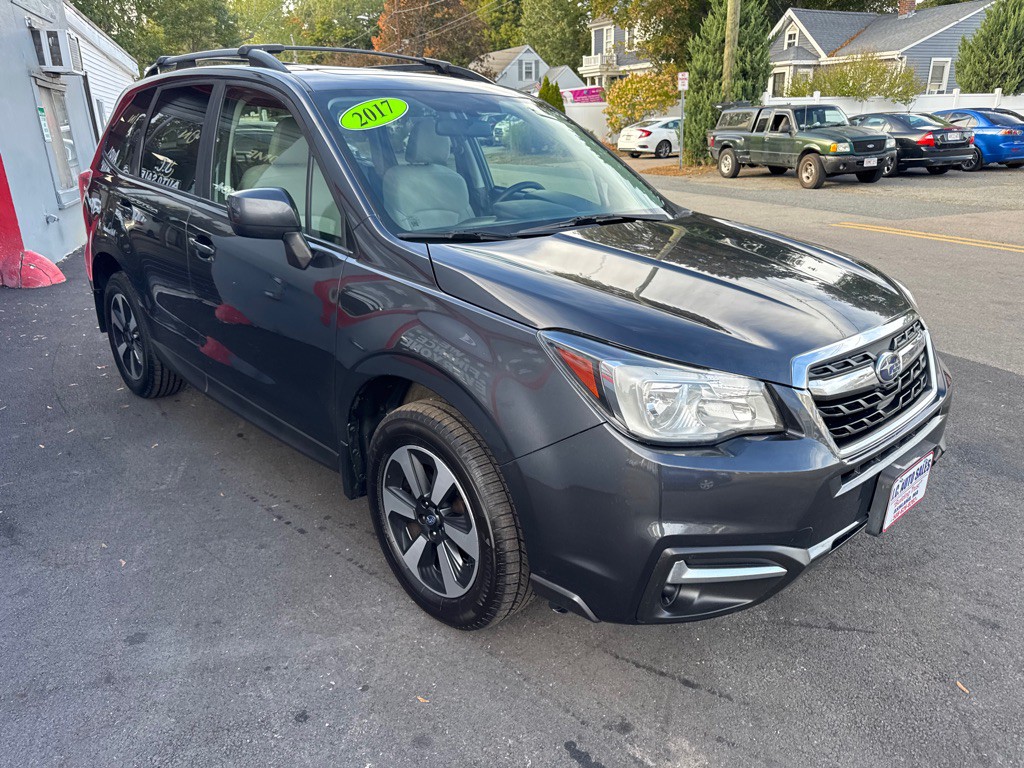 2017 Subaru Forester Image 3
