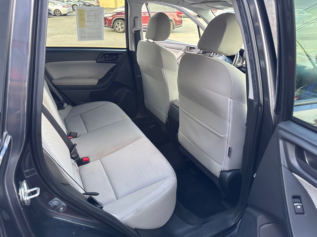 2017 Subaru Forester Image 21