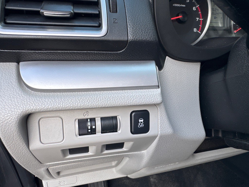 2017 Subaru Forester Image 33