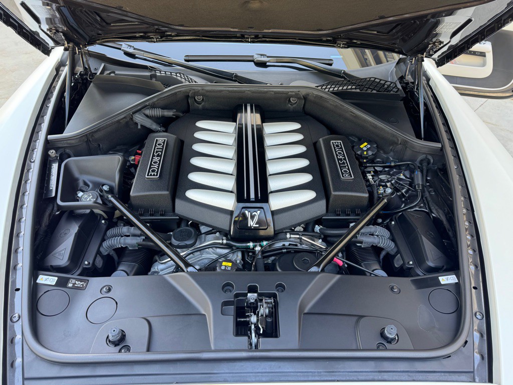 2016 Rolls-Royce Wraith Image 26